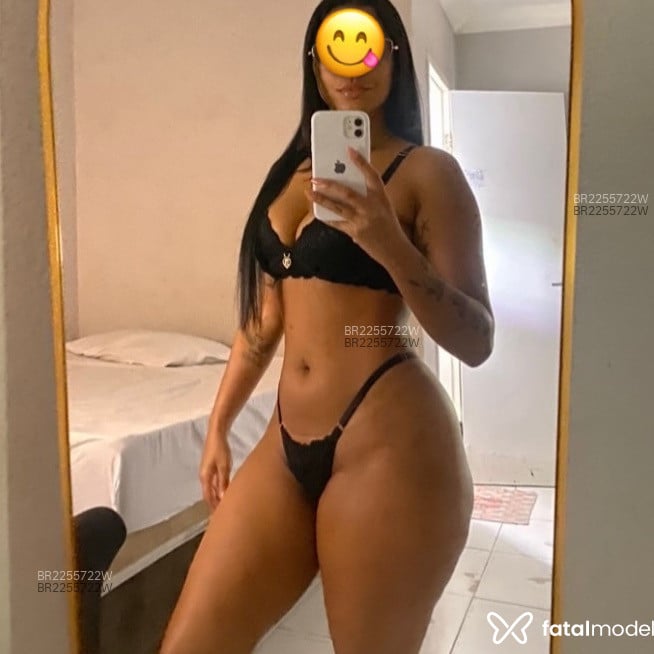 Acompanhante Layza - Feed