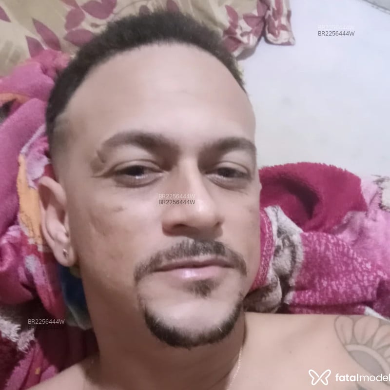 Acompanhante Painho - Feed