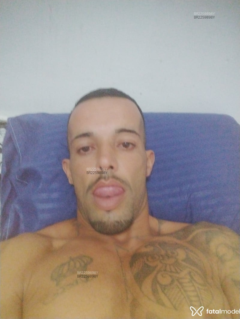 Acompanhante Roberto - Feed