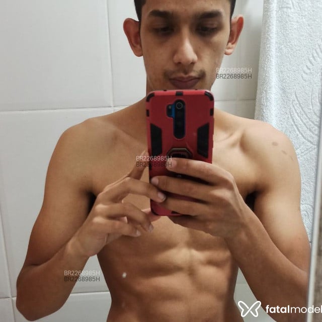 Acompanhante Matheus - Feed