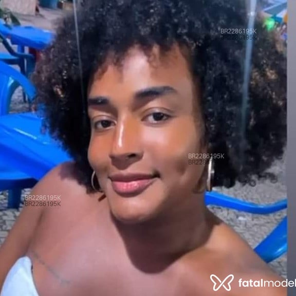 Acompanhante Chris - Feed
