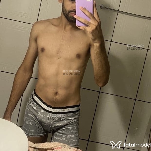 Acompanhante Quiel - Feed