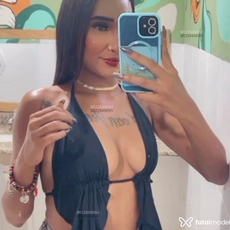 Acompanhante Indinha - Feed