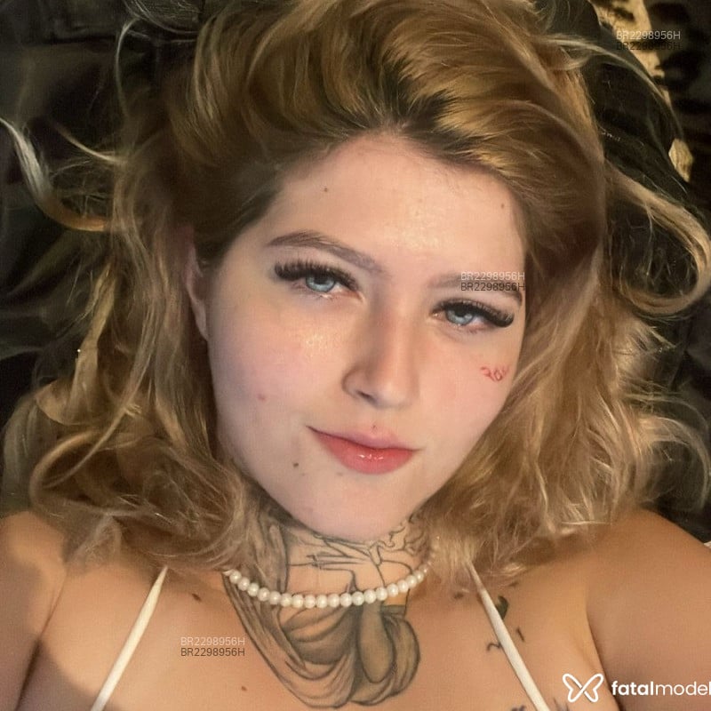 Acompanhante Penélope - Feed