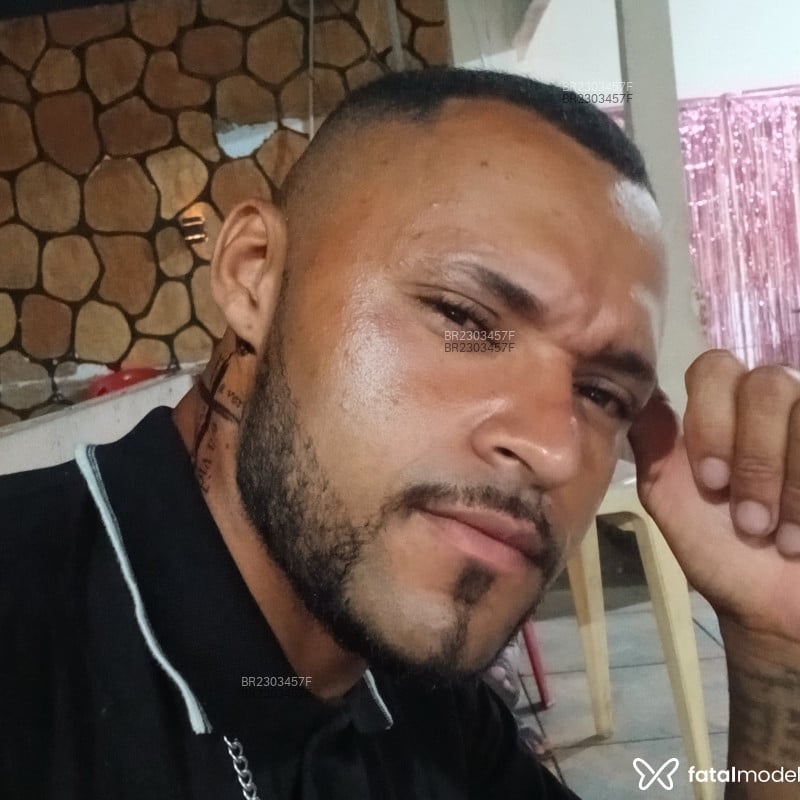 Acompanhante Isaias Gomes - Feed