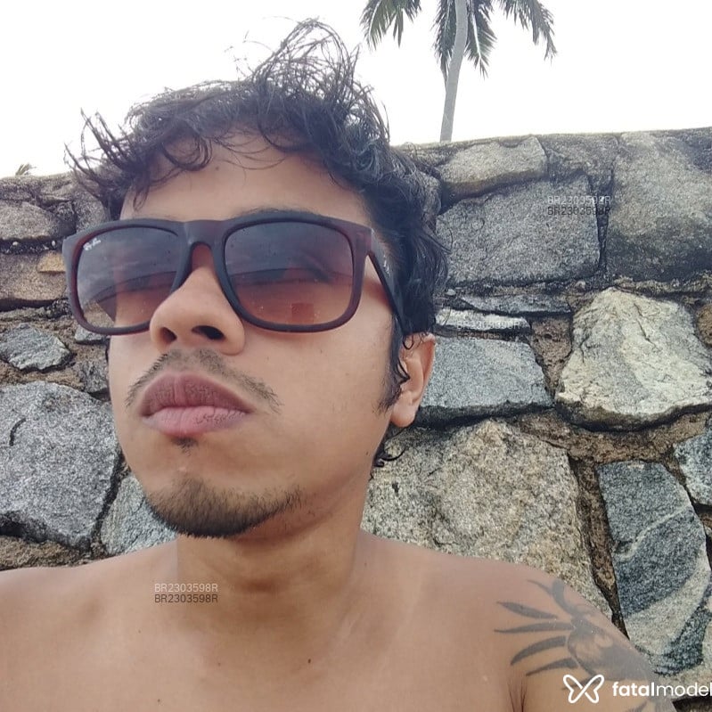 Acompanhante Radagon - Feed