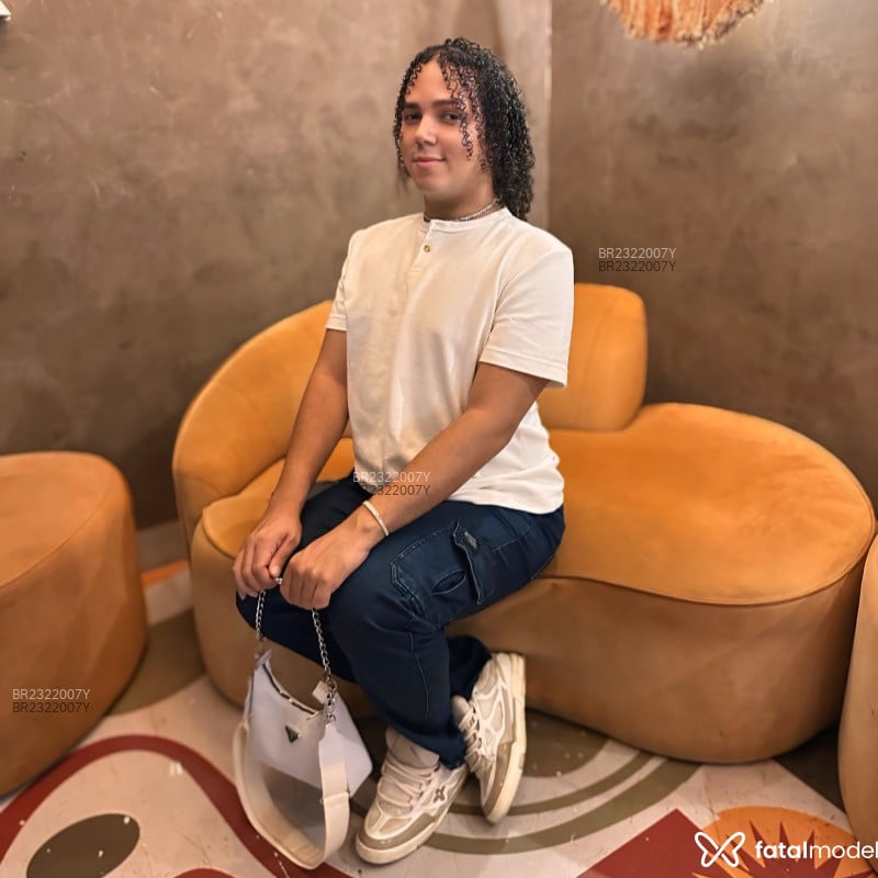 Acompanhante Oliver - Feed