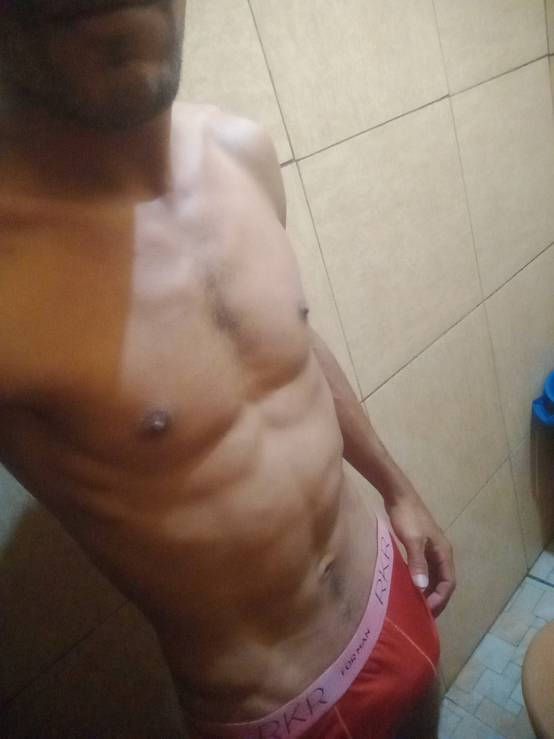 Conheça Gil More Acompanhante Em Santarém