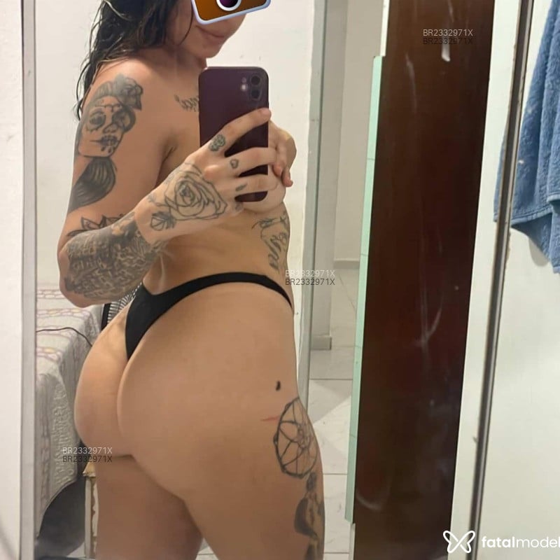 Acompanhante Camila - Feed