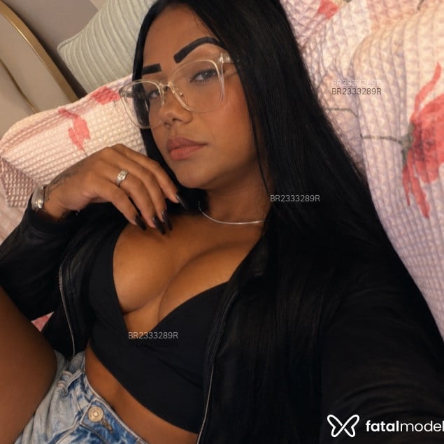 Acompanhante Cristal - Feed