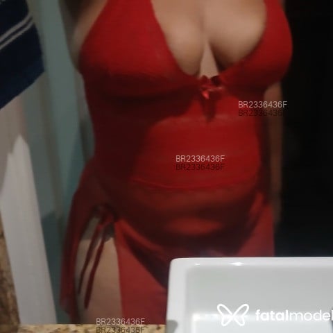 Acompanhante Sarah - Feed