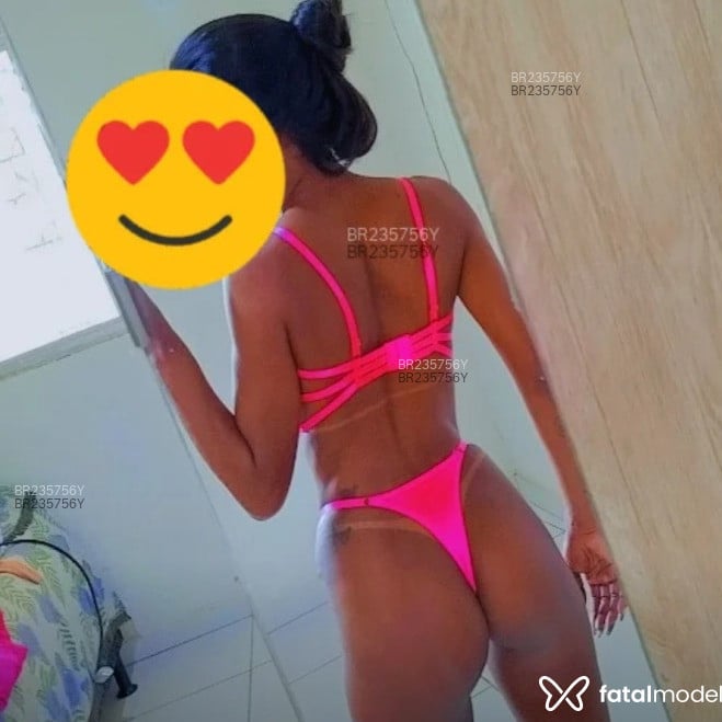 Acompanhante Preta - Feed