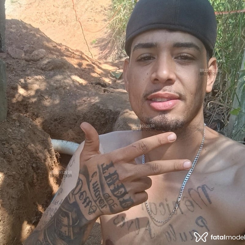 Acompanhante Henrique - Feed