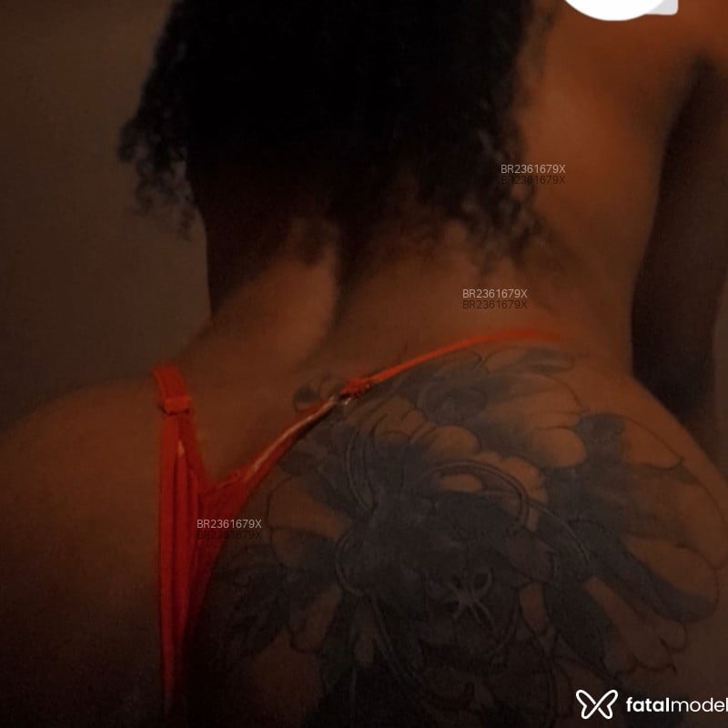 Acompanhante Morena - Feed