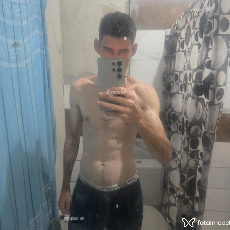 Acompanhante Leandro - Feed