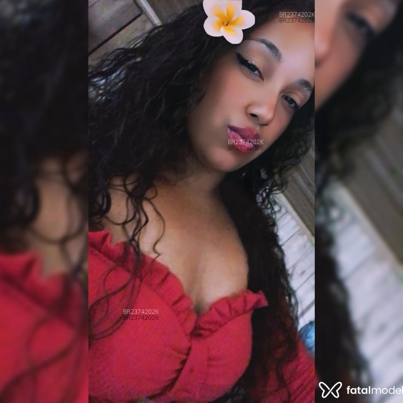 Acompanhante Juuh - Feed