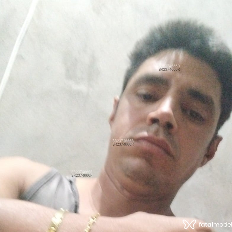 Acompanhante Preto - Feed
