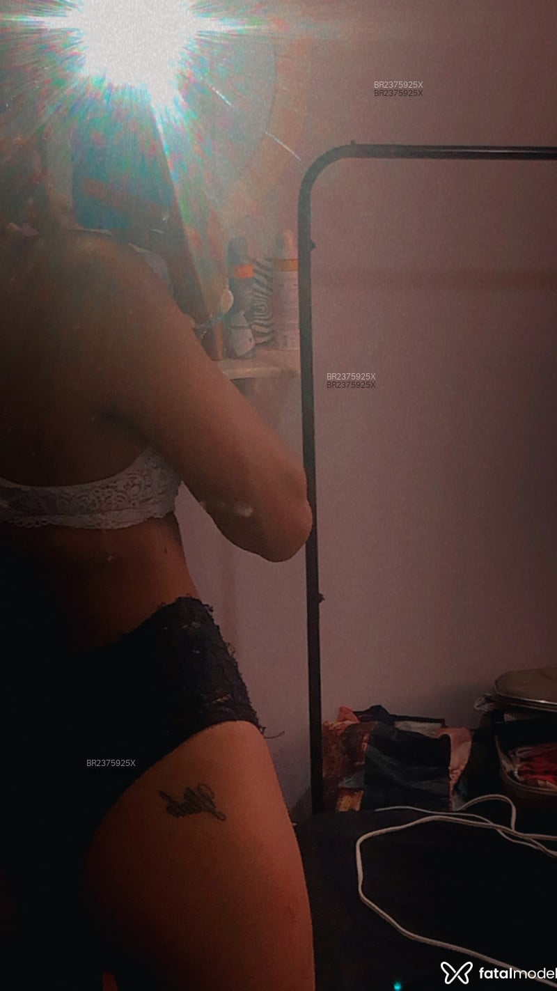 Acompanhante Morena - Feed