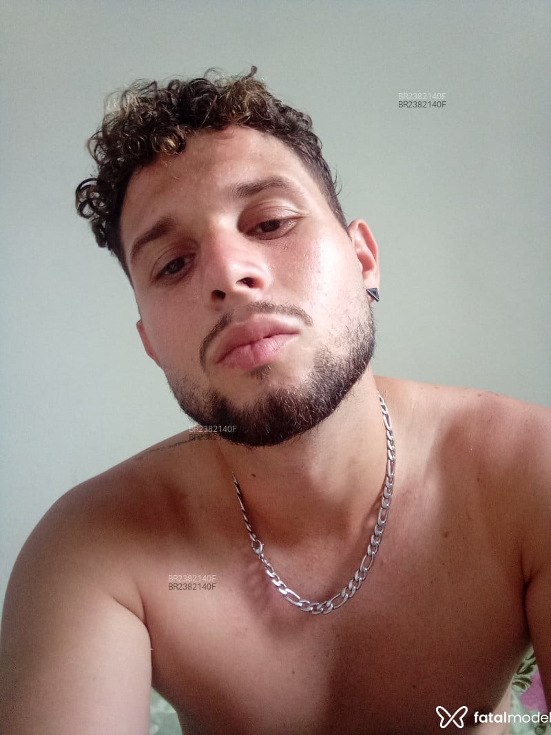 Acompanhante Alejandro - Feed