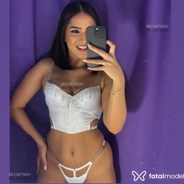 Acompanhante Rebekah - Feed