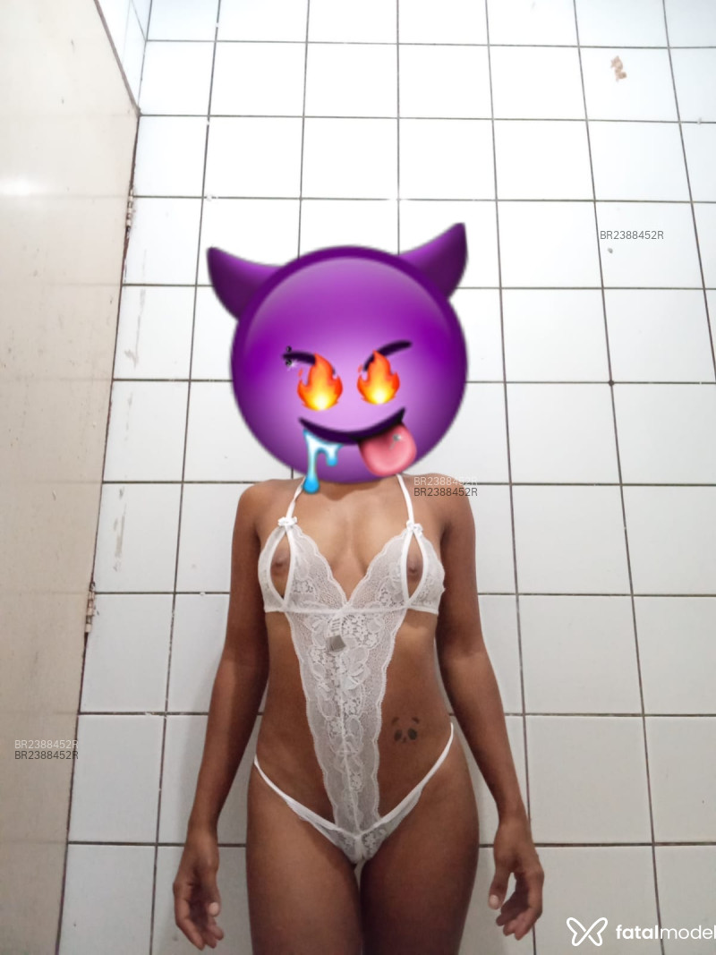 Acompanhante Yarinha - Feed