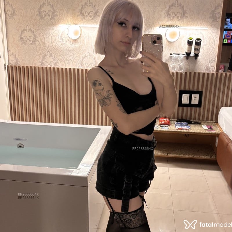Acompanhante Bunny Dark - Feed