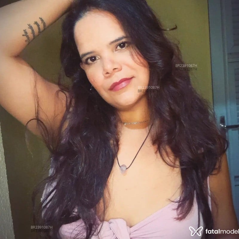 Acompanhante Anne - Feed