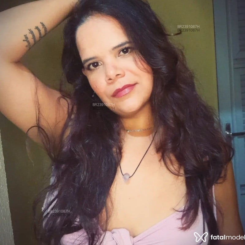 Acompanhante Anne - Feed