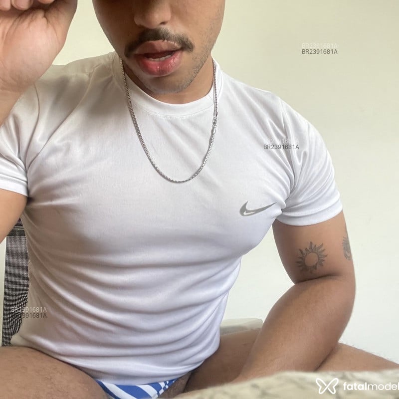 Acompanhante Vitor - Feed