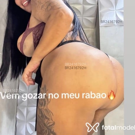 Acompanhante Iza Gigante - Feed