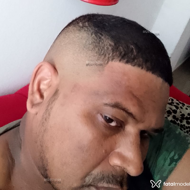 Acompanhante Roberto - Feed
