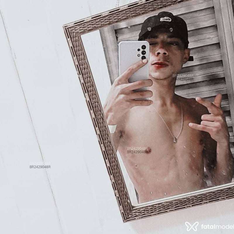 Acompanhante Matheus - Feed