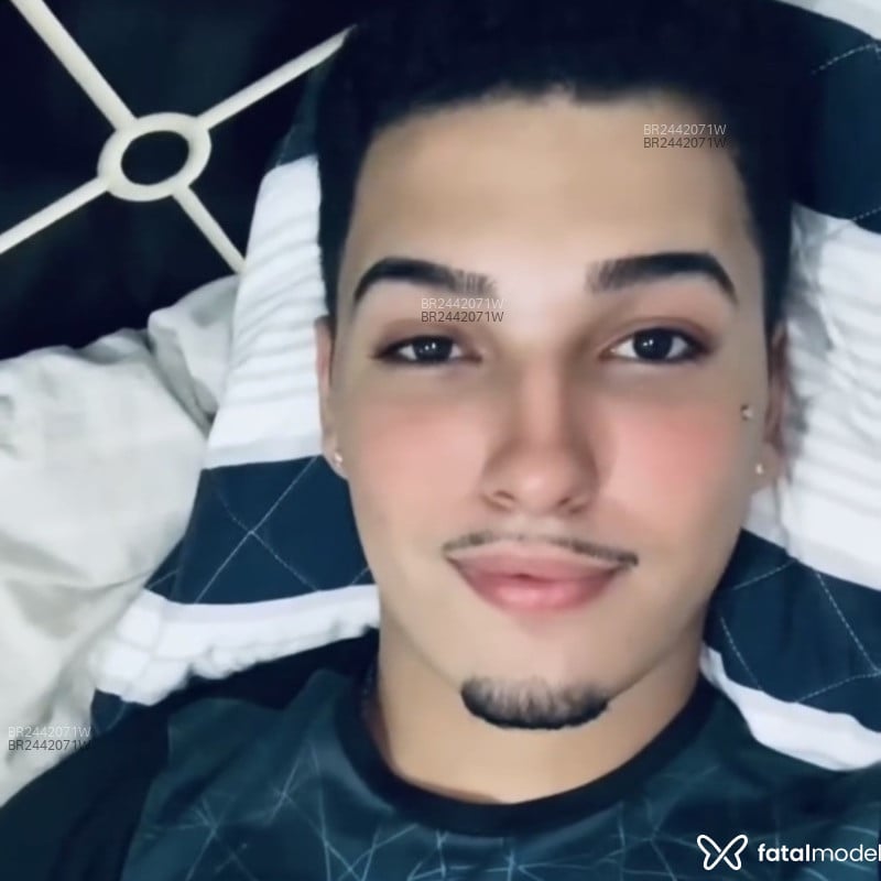 Acompanhante Tiago - Feed