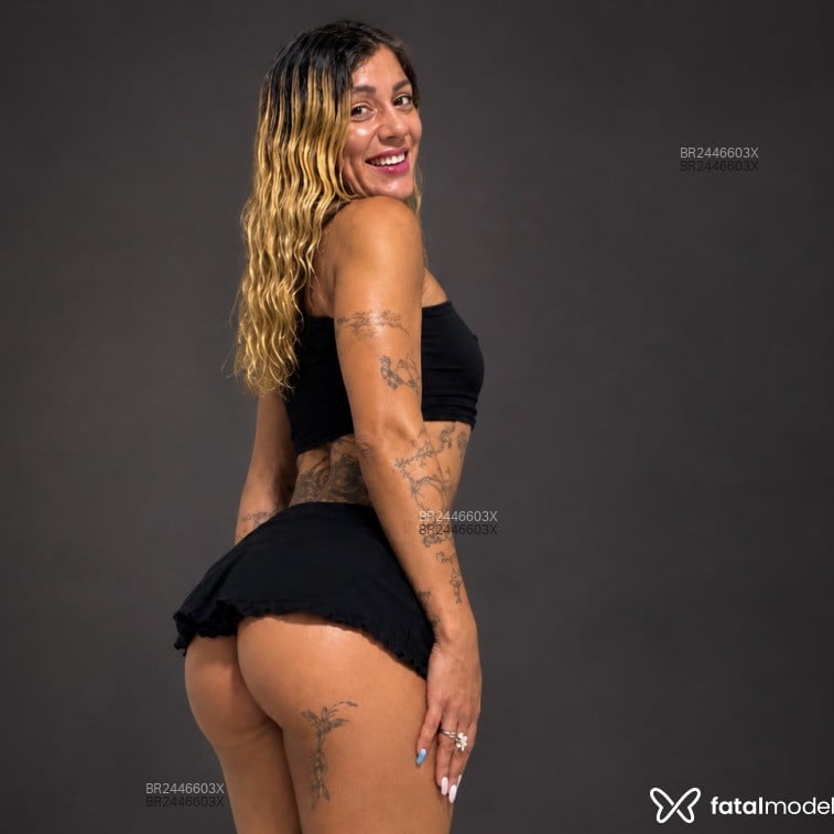 Acompanhante Penélope - Feed