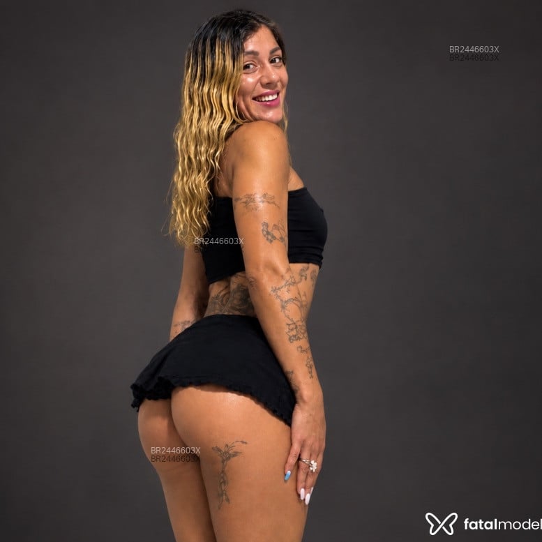 Acompanhante Penélope - Feed