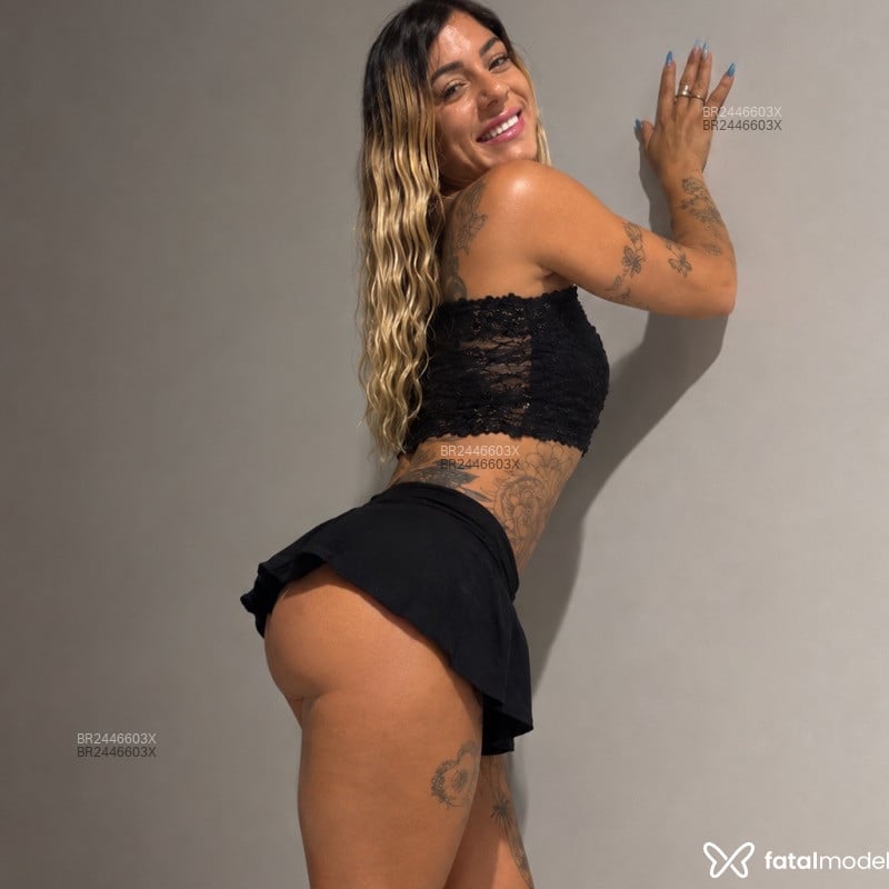Acompanhante Penélope - Feed