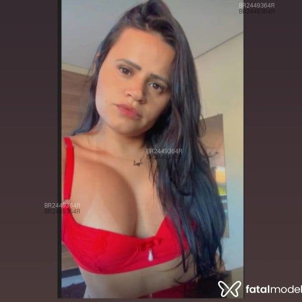 Acompanhante Mica - Feed