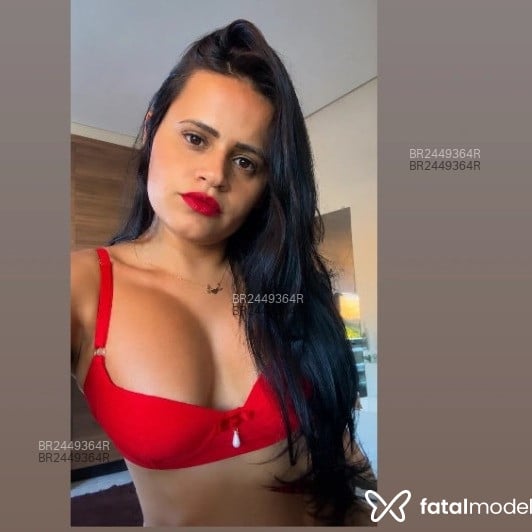 Acompanhante Mica - Feed