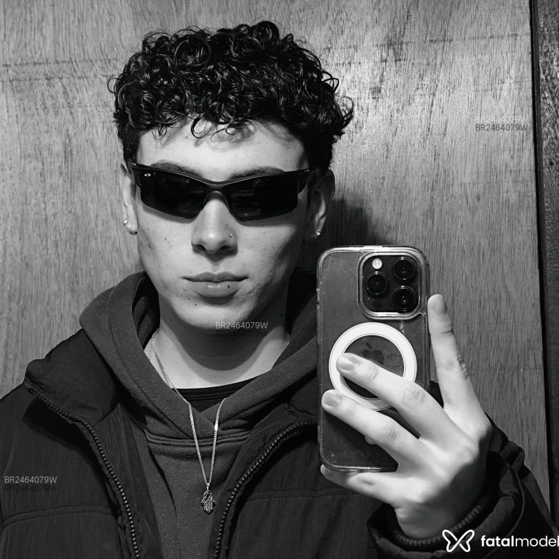 Acompanhante João Victor - Feed