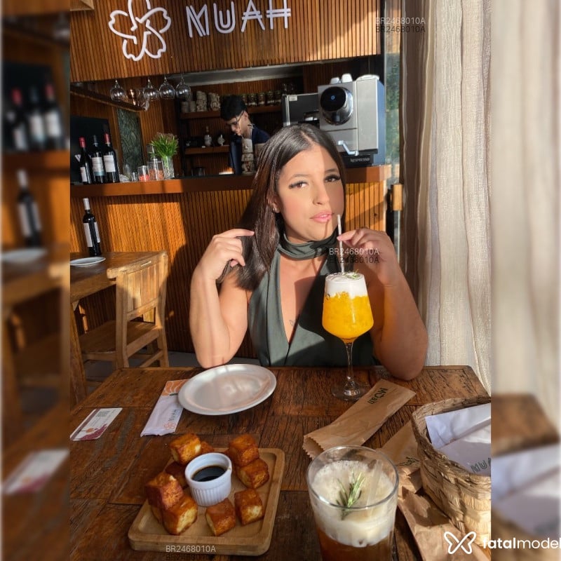 Acompanhante Bella Gomes - Feed