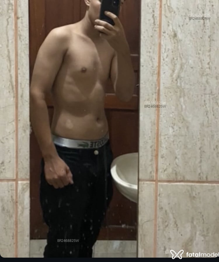 Acompanhante Henrique - Feed