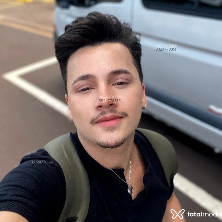 Acompanhante Lucas - Feed