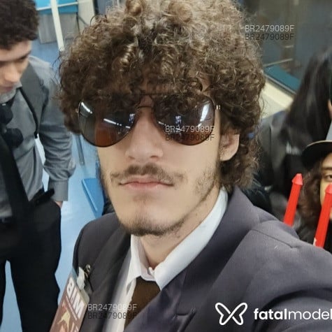 Acompanhante Henrique - Feed