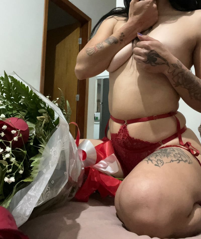 Acompanhante Camila - Feed