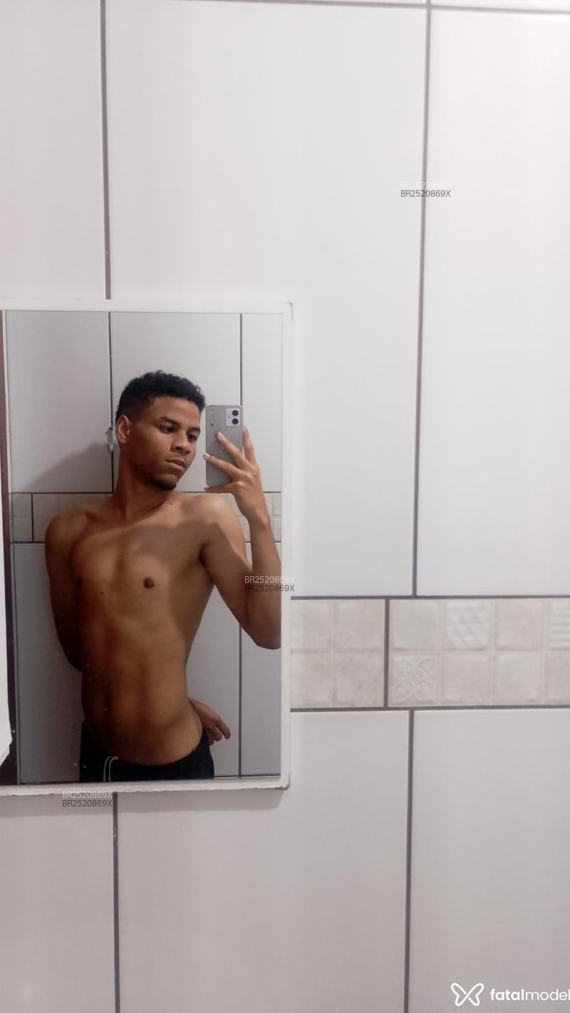 Acompanhante Gabriel - Feed