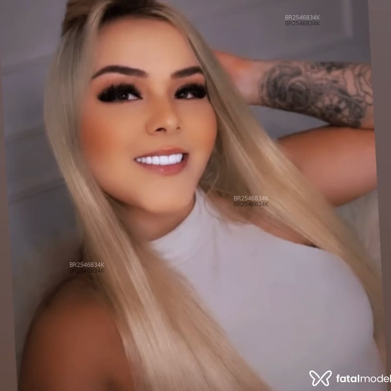 Acompanhante Luiza - Feed