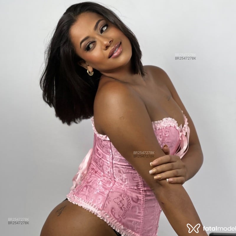 Acompanhante Morena - Feed