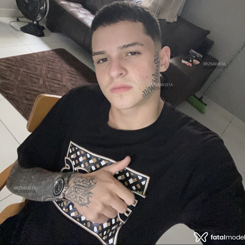 Acompanhante Leozinho - Feed