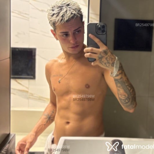 Acompanhante Matheus - Feed