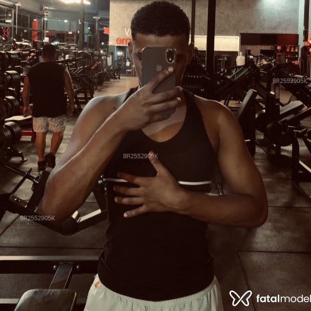Acompanhante Yago Frota - Feed